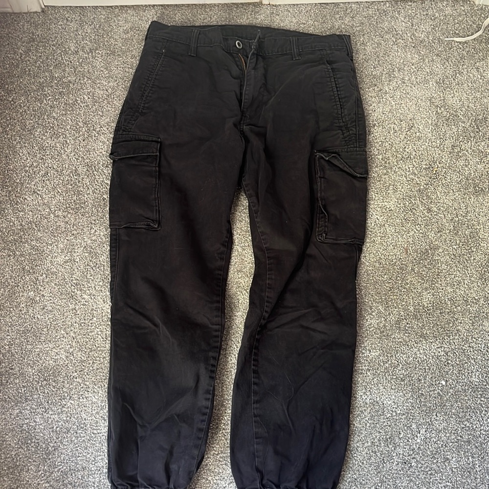 Levi’s cuffed cargos